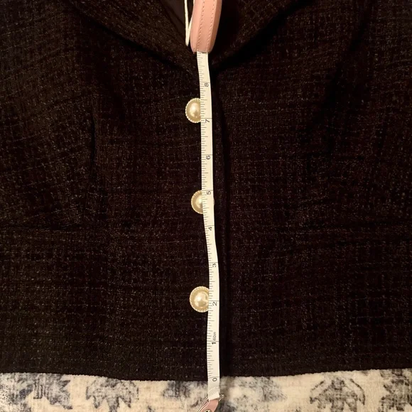 Joie| NWOT Women’s Size 10 Cropped Black Tweed Vest with Pearl Buttons - Picture 5 of 7